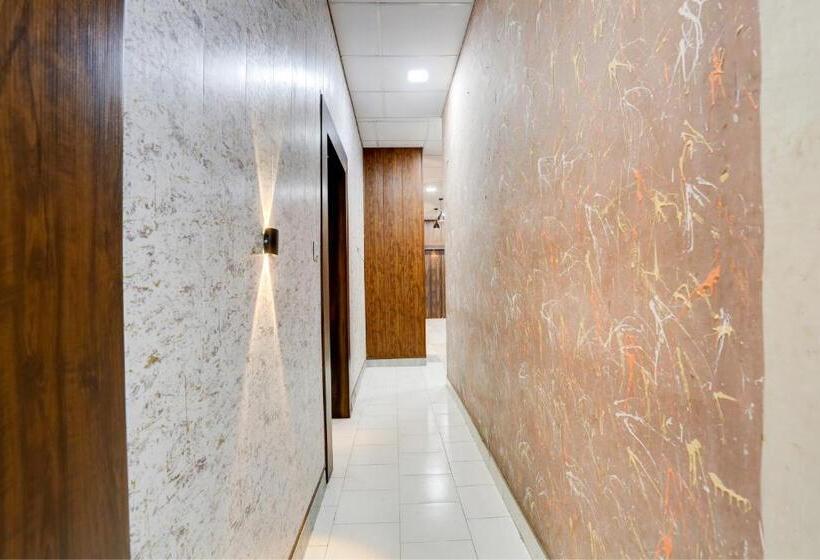 Collection O Hotel Always Welcome