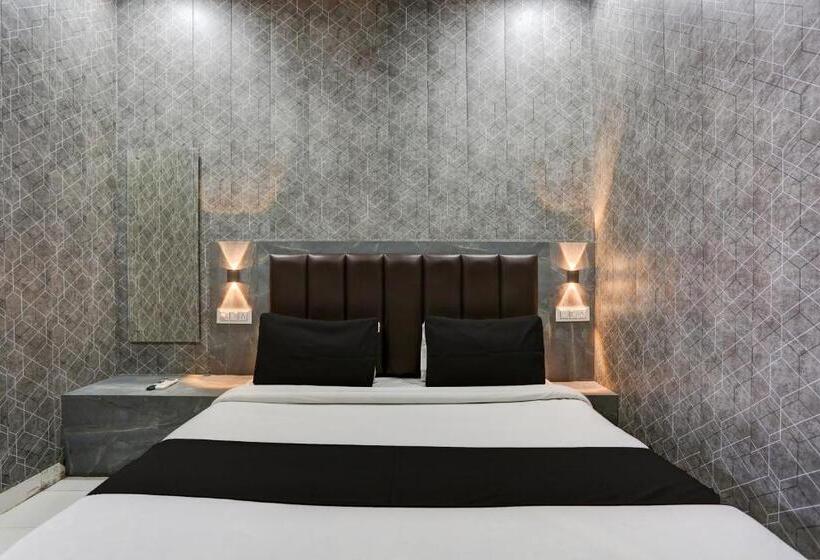 Collection O Hotel Always Welcome