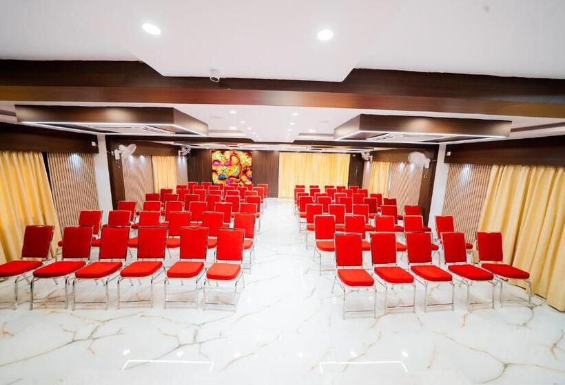 Fabhotel Brk Iconic Residency