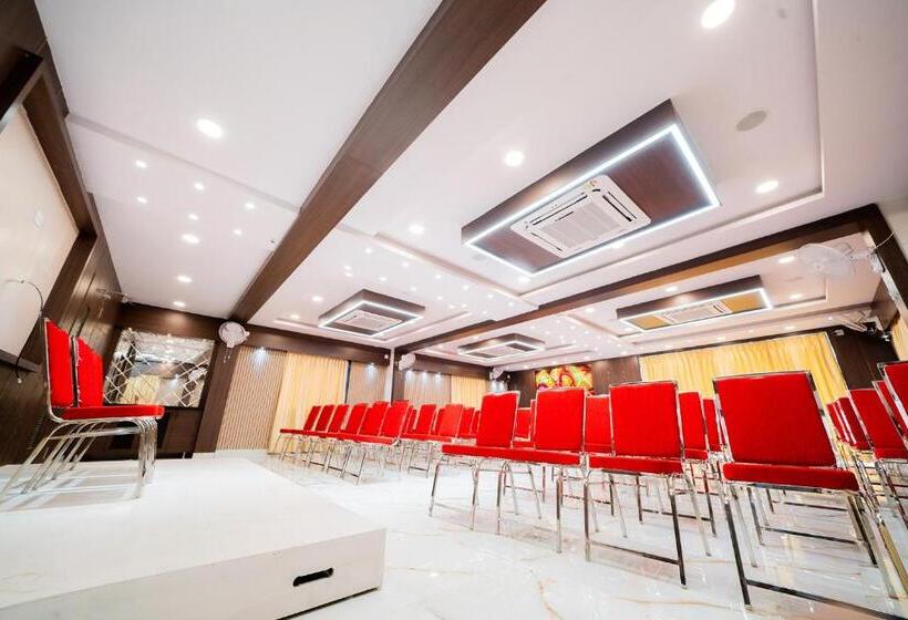 Fabhotel Brk Iconic Residency