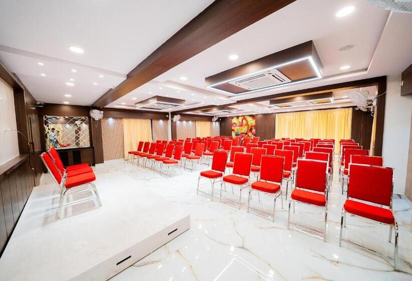 Fabhotel Brk Iconic Residency