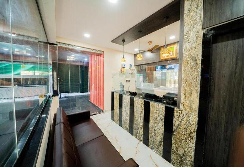 Fabhotel Brk Iconic Residency