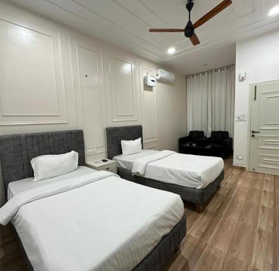 Green Paradise Hotel And Resort