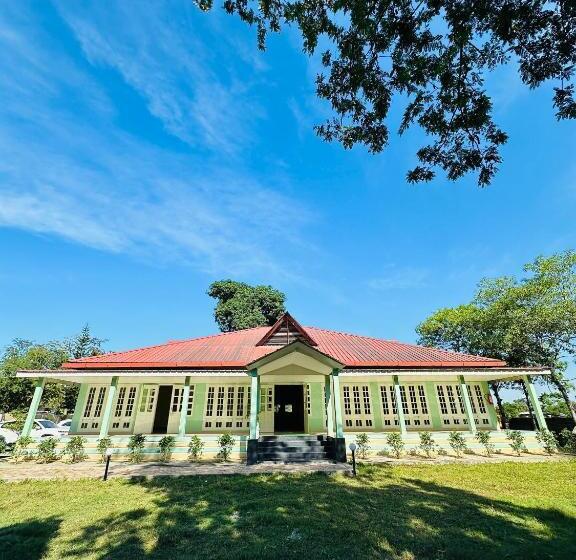 Green Paradise Hotel And Resort