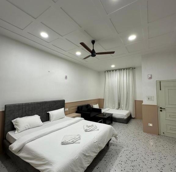 Green Paradise Hotel And Resort