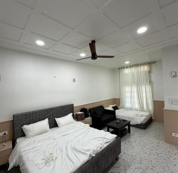 Green Paradise Hotel And Resort