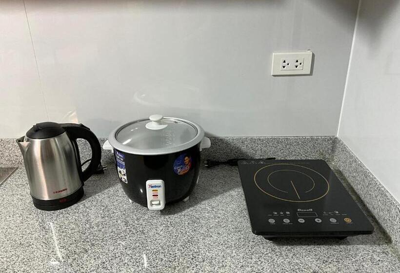 1 Bed 1 Bath Near Airport