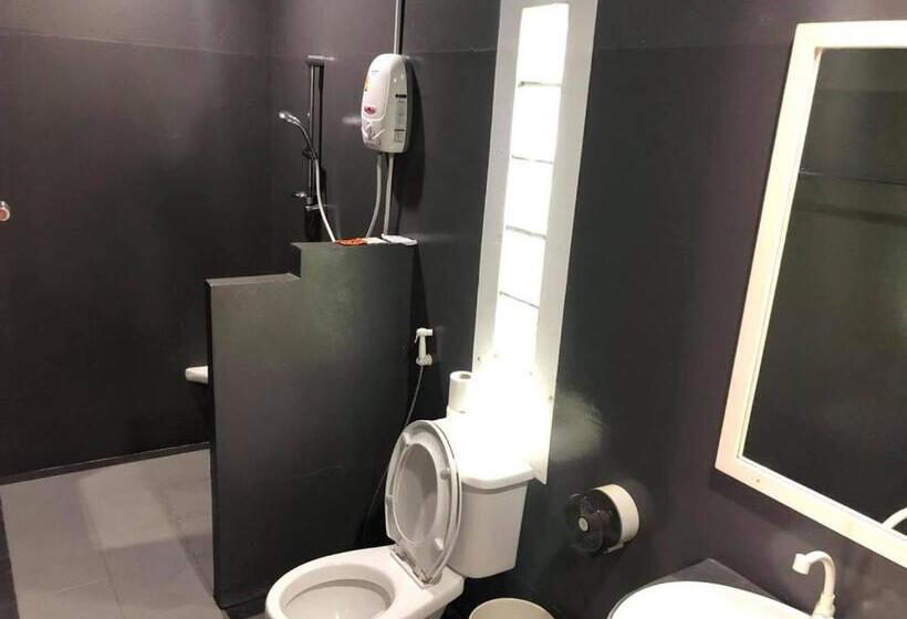 호텔 ภูรักษ์รีสอร์ท บ้านกรูด