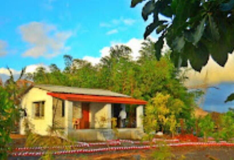 בית מלון כפרי Aamantran Junnar