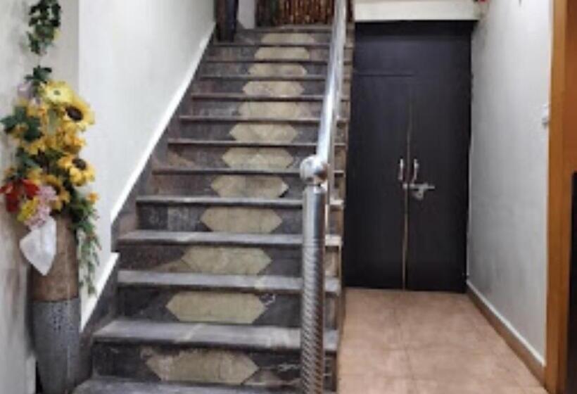 ホテル Amar Palace Pachmarhi Cantt