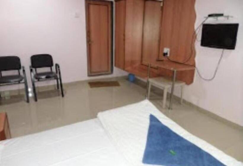 호텔 Amit Plaza Dhule