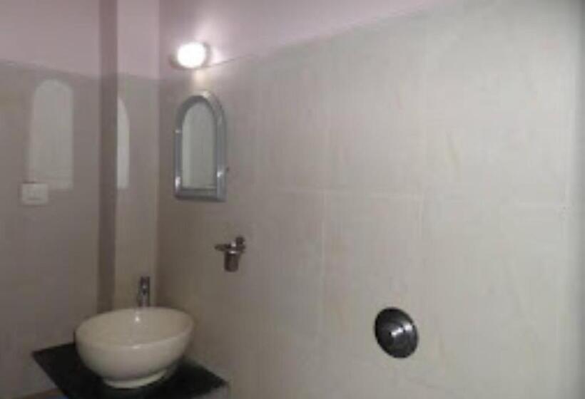 호텔 Amit Plaza Dhule