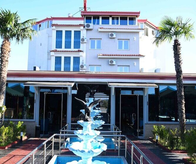 בית מלון כפרי Bardhi