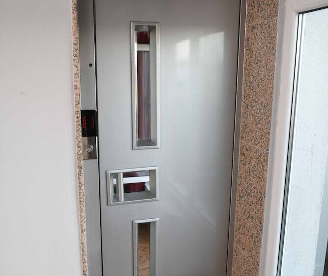 בית מלון כפרי Bardhi