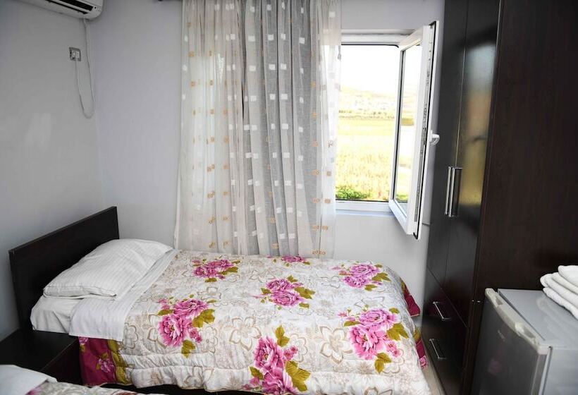 בית מלון כפרי Bardhi