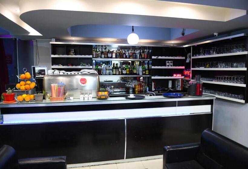 בית מלון כפרי Bardhi