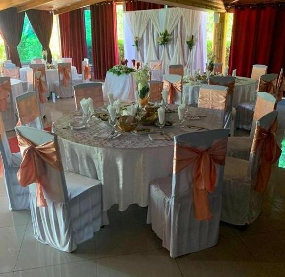 בית מלון כפרי Bardhi