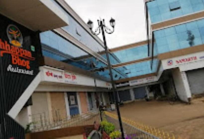 בית מלון כפרי Blue Inn, Ahmednagar