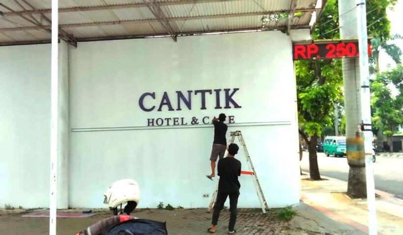 ホテル Capital O 93331 By Hexa Niaga Hospitalita