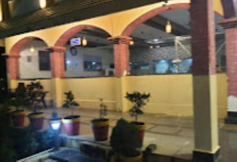 בית מלון כפרי Chhattisgarh Palace, Rajnandgaon