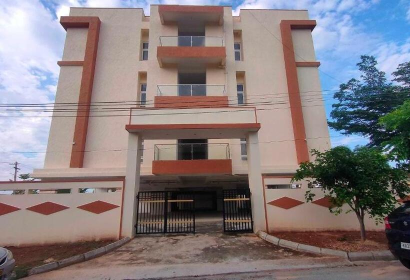 ホテル Collection O Petals Otium