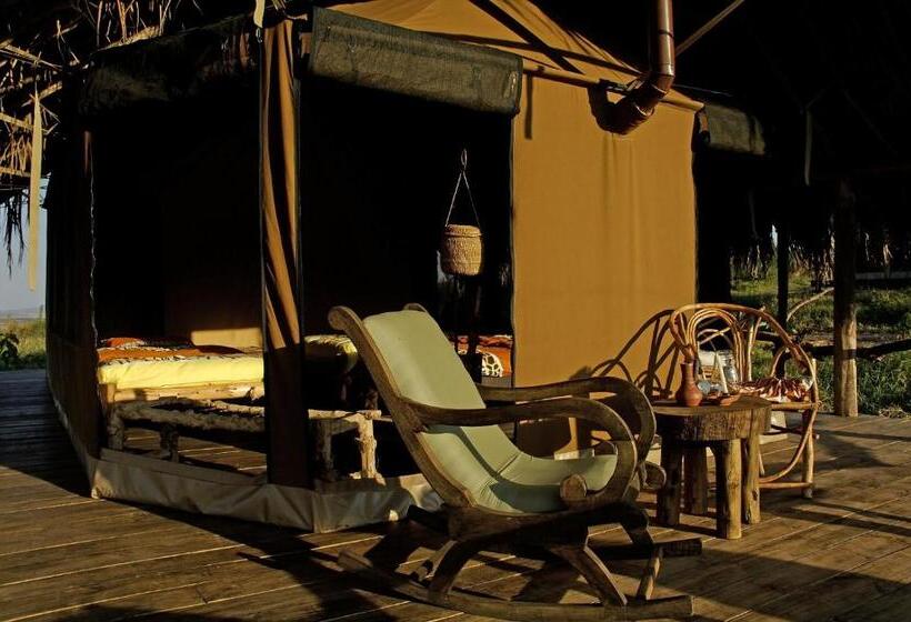 هتل Crater Forest Tented Lodge