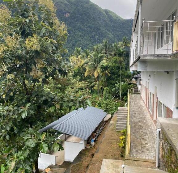 호텔 Earth Lounge Resort