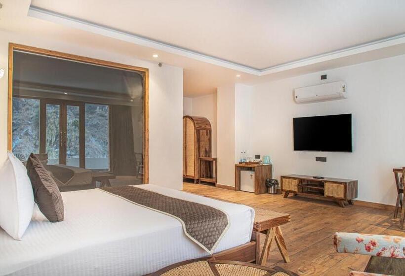 ホテル Echor Palm Bliss Riverside Resort & Spa, Kasol