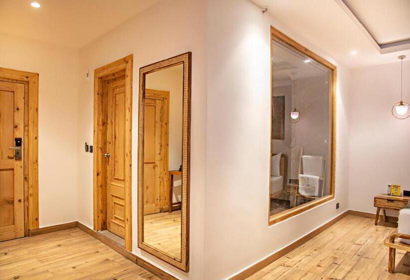 Отель Echor Palm Bliss Riverside Resort & Spa, Kasol