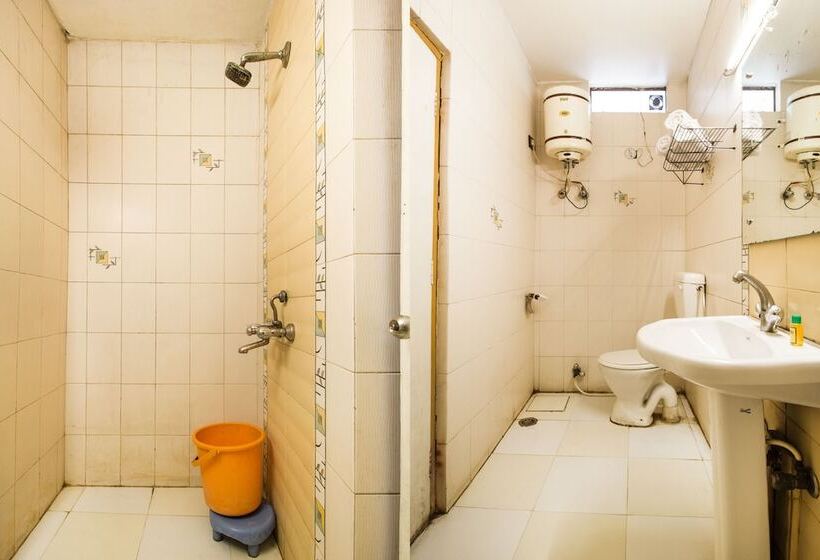 هتل Fabexpress Aathira Inn