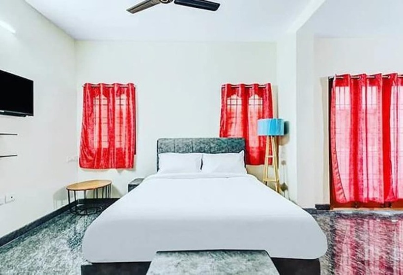 هتل Fabexpress Aathira Inn