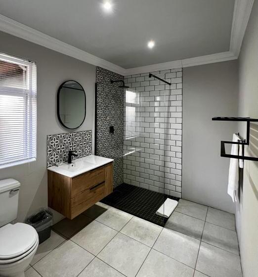 Отель Ferns Country Lodge