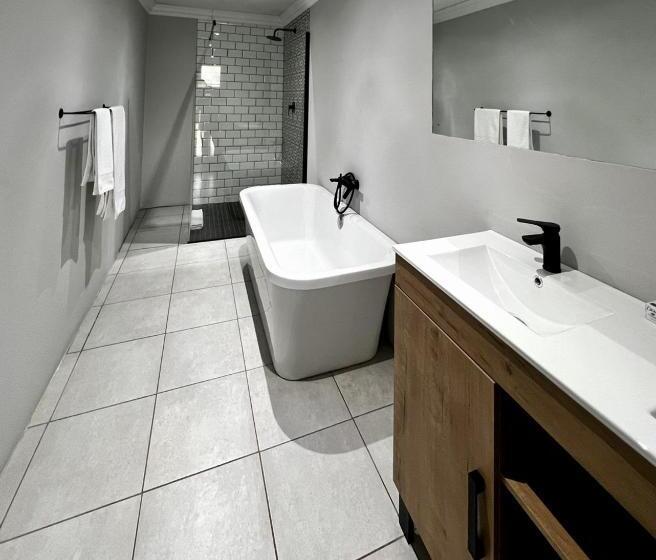 Отель Ferns Country Lodge