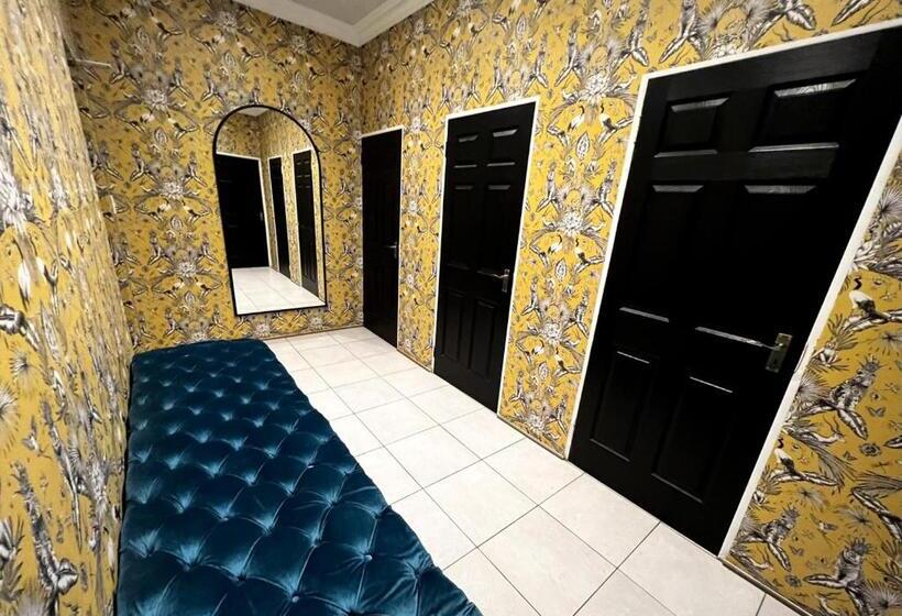 Отель Ferns Country Lodge