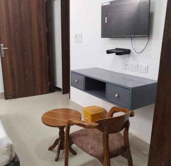ホテル Fortune Home Noida