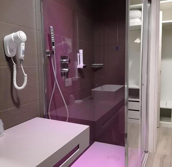 ホテル Garibaldi Apart