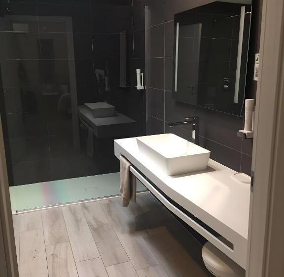 ホテル Garibaldi Apart