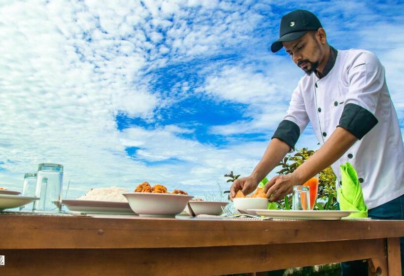 בית מלון כפרי Grand Glorious