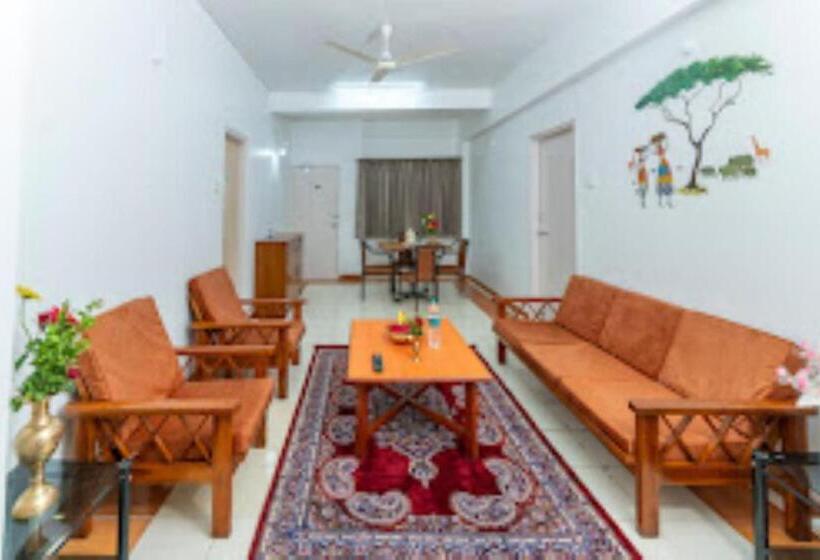 فندق Green Field, Satara