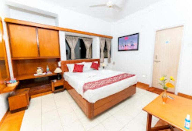 فندق Green Field, Satara