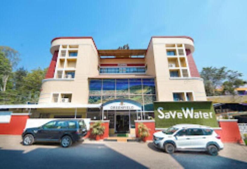 فندق Green Field, Satara