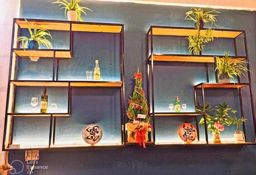 هتل Hue Pink Lotus