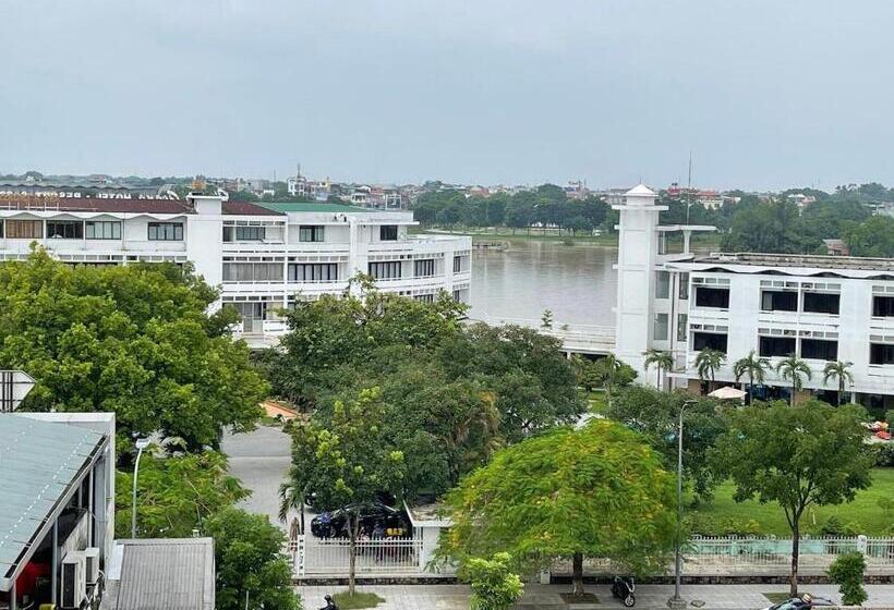 هتل Hue Pink Lotus