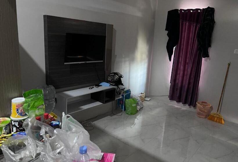 בית מלון כפרי Kamar Adelia