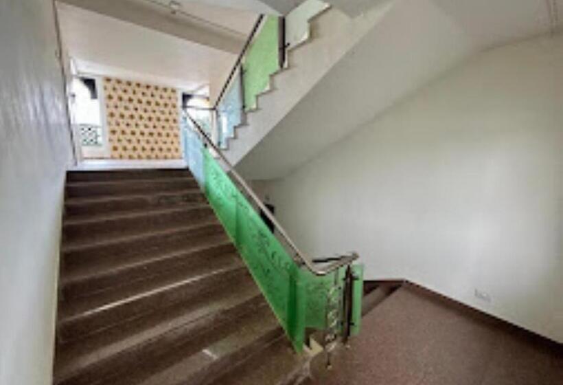 בית מלון כפרי King Palace Shahunagar