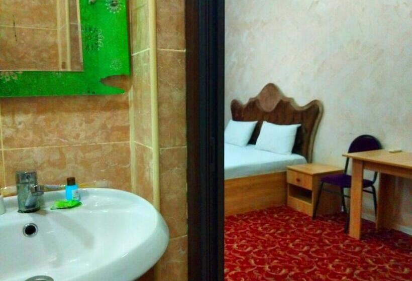 בית מלון כפרי Leon