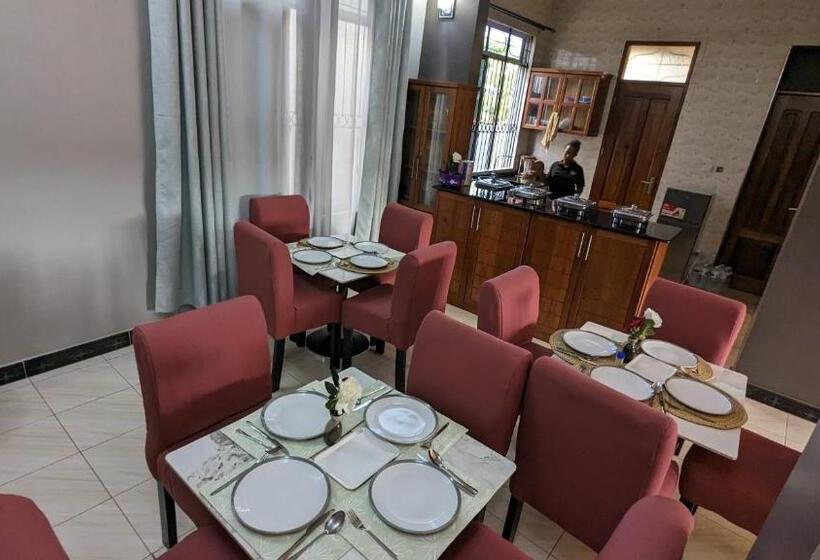 هتل Lilisha Executive Lodge