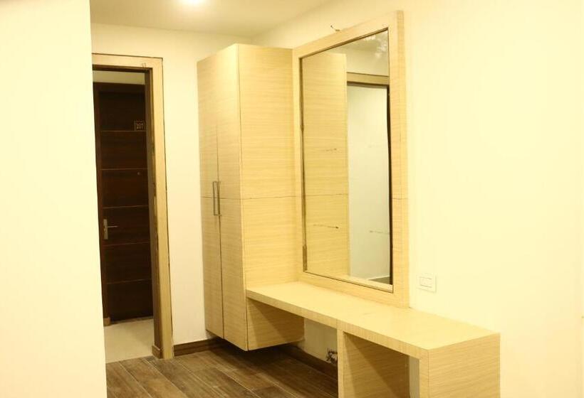 ホテル Lords Residency