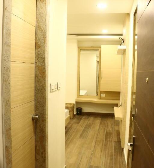 ホテル Lords Residency