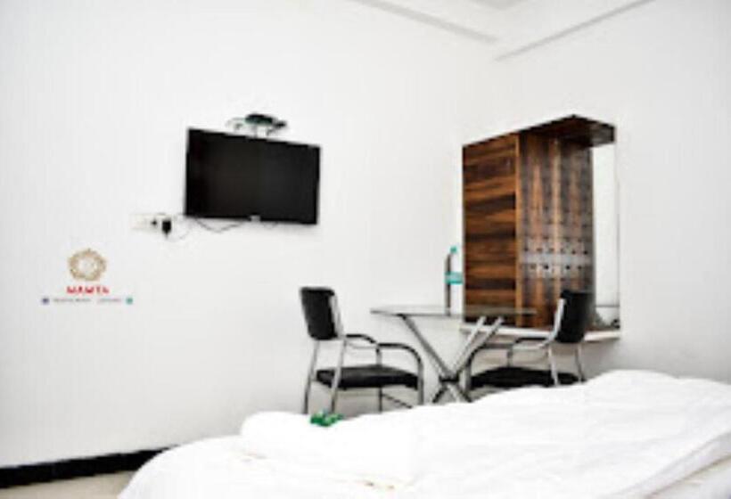 בית מלון כפרי Mamta And Lodging, Shani Shingnapur